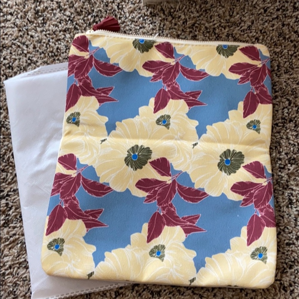 Clutch purse